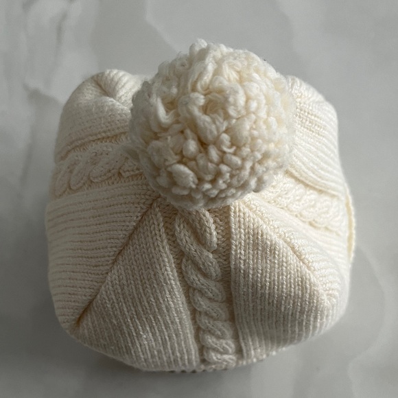 Canada Goose Merino Wool Winter Toque Ivory Cable Knit Beanie Pom-Pom Child Hat. - Picture 5 of 9